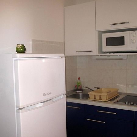 Apartments Mia Stari Grad  Rum bild