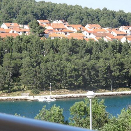 Apartments Mia Stari Grad  Rum bild