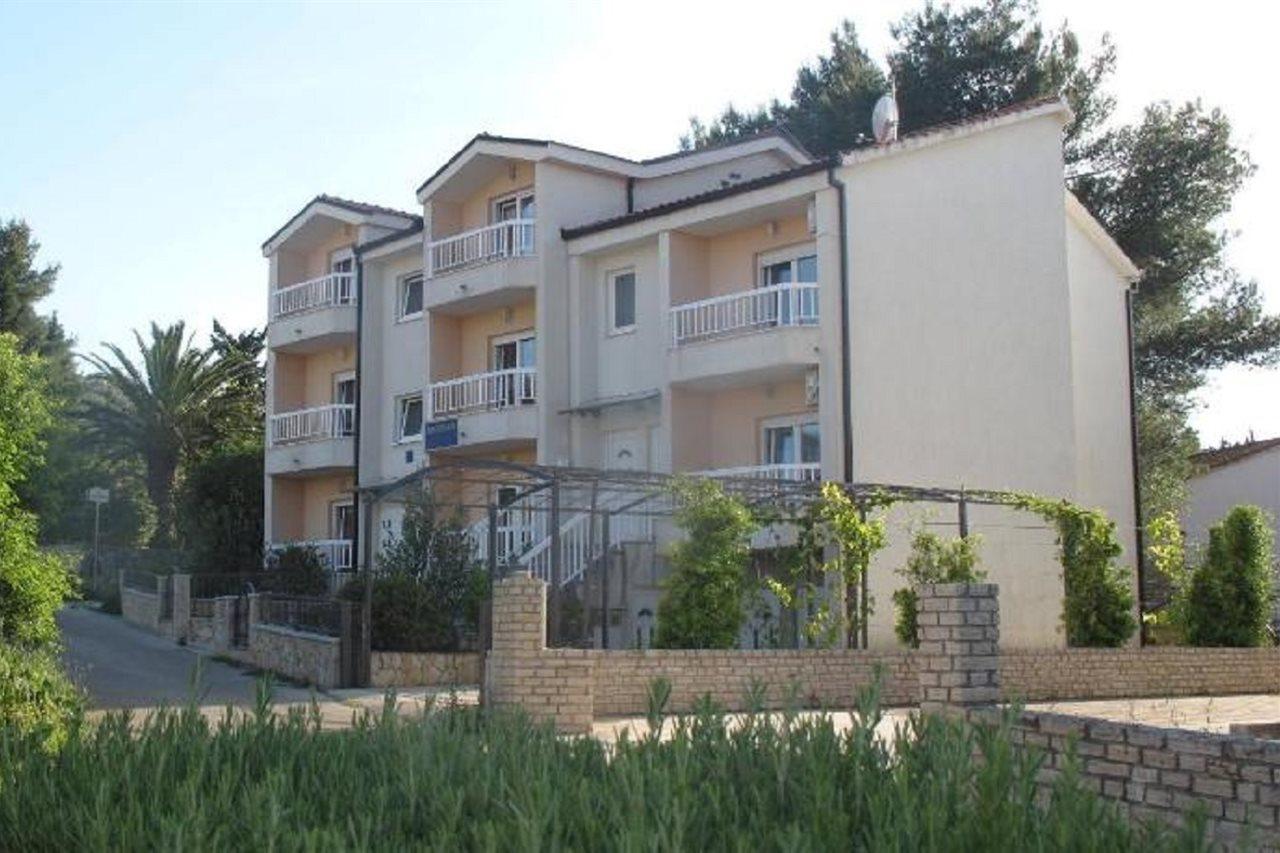 Apartments Mia Stari Grad  Exteriör bild