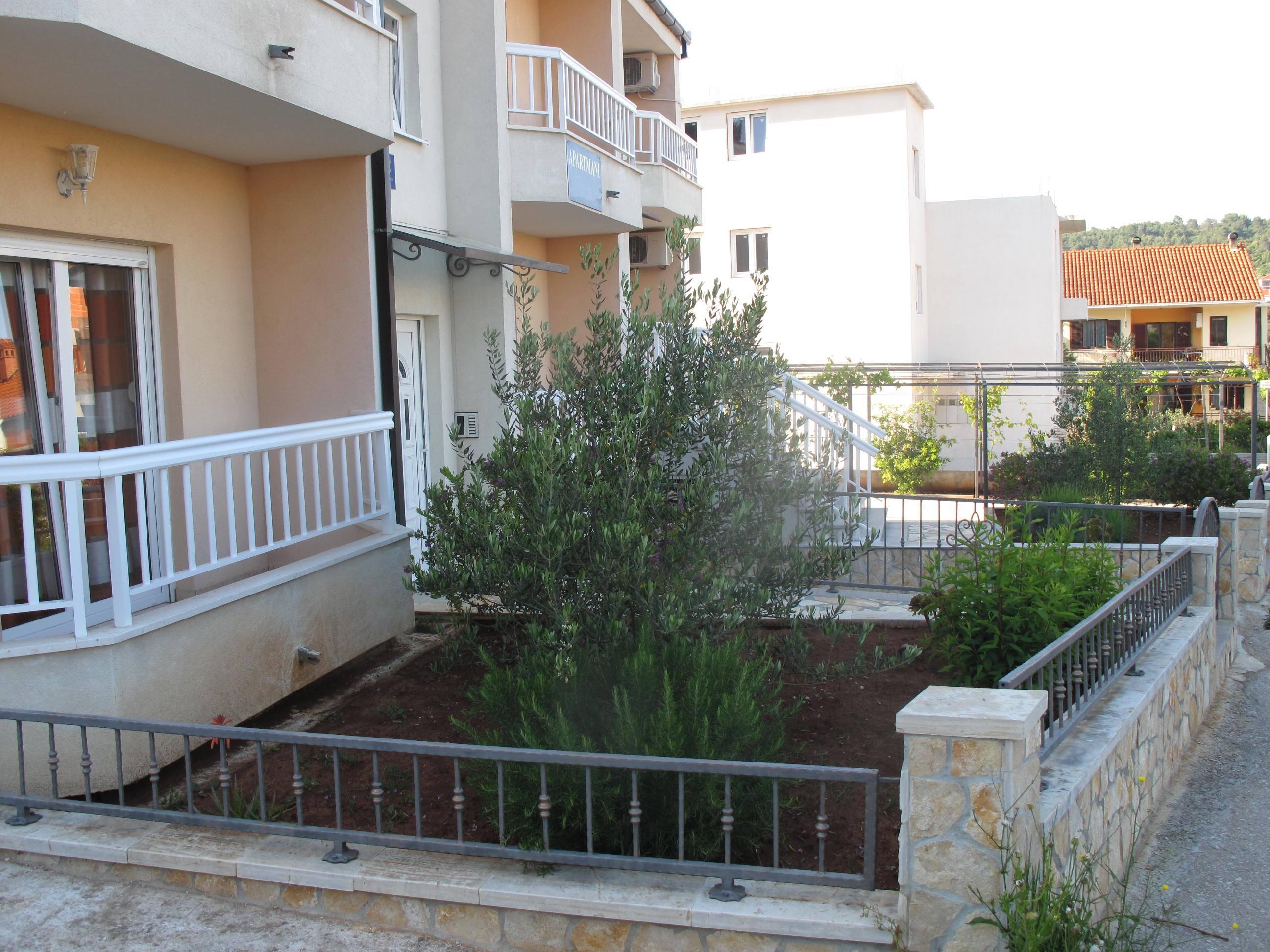 Apartments Mia Stari Grad  Exteriör bild