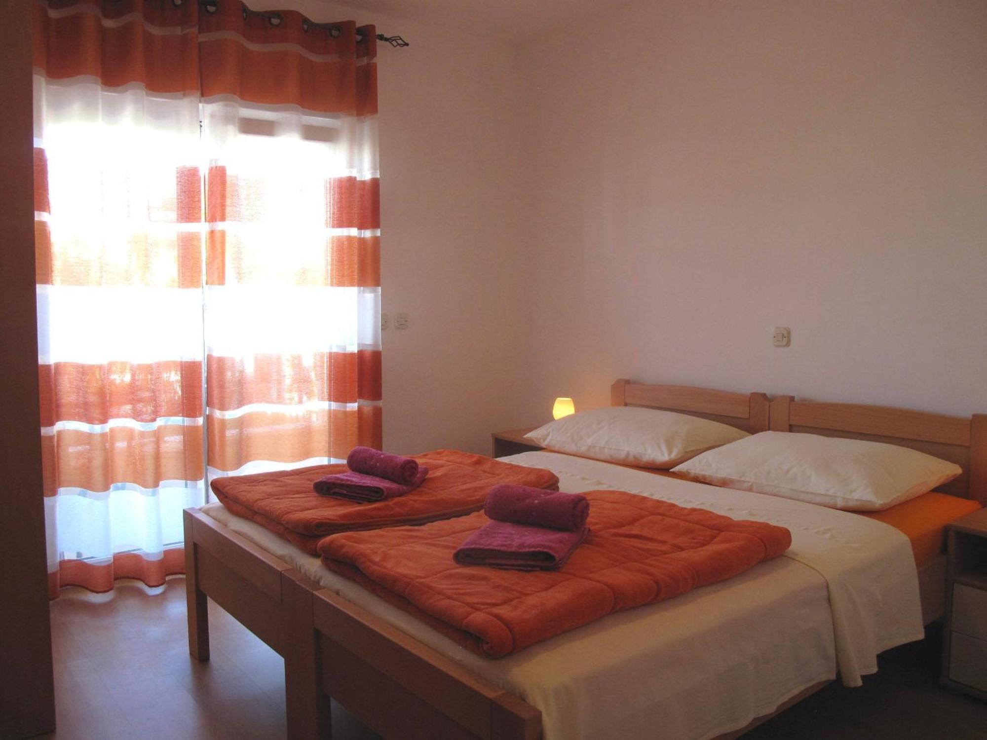 Apartments Mia Stari Grad  Rum bild